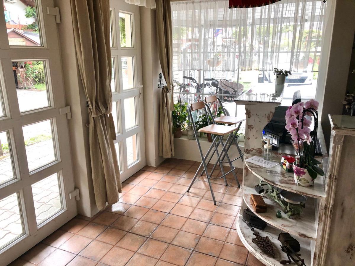 Bed and Breakfast F57 - Franko Csaladi Panzio à Balatonlelle Extérieur photo